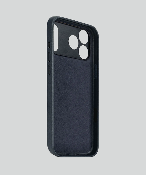 Decoded Leather Backcover - iPhone 17 Pro