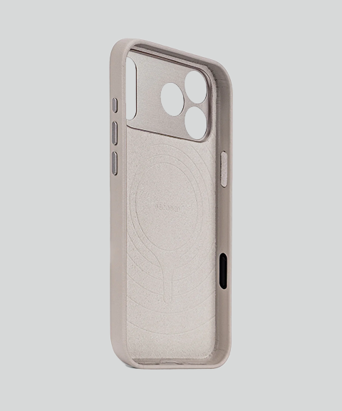 Decoded Leather Backcover - iPhone 17 Pro